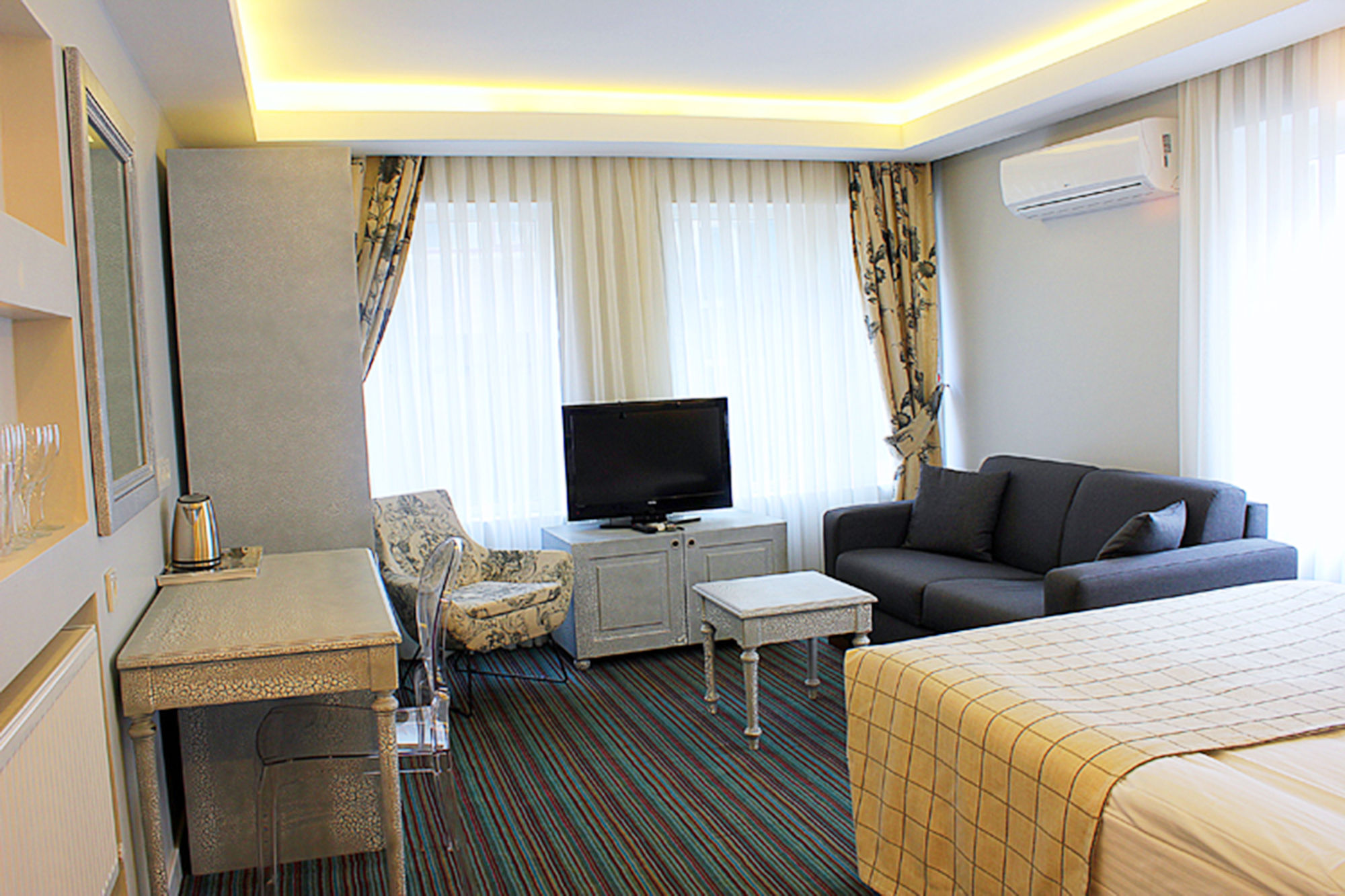 Taksim Santa Lucia Hotel Istanbul Eksteriør billede