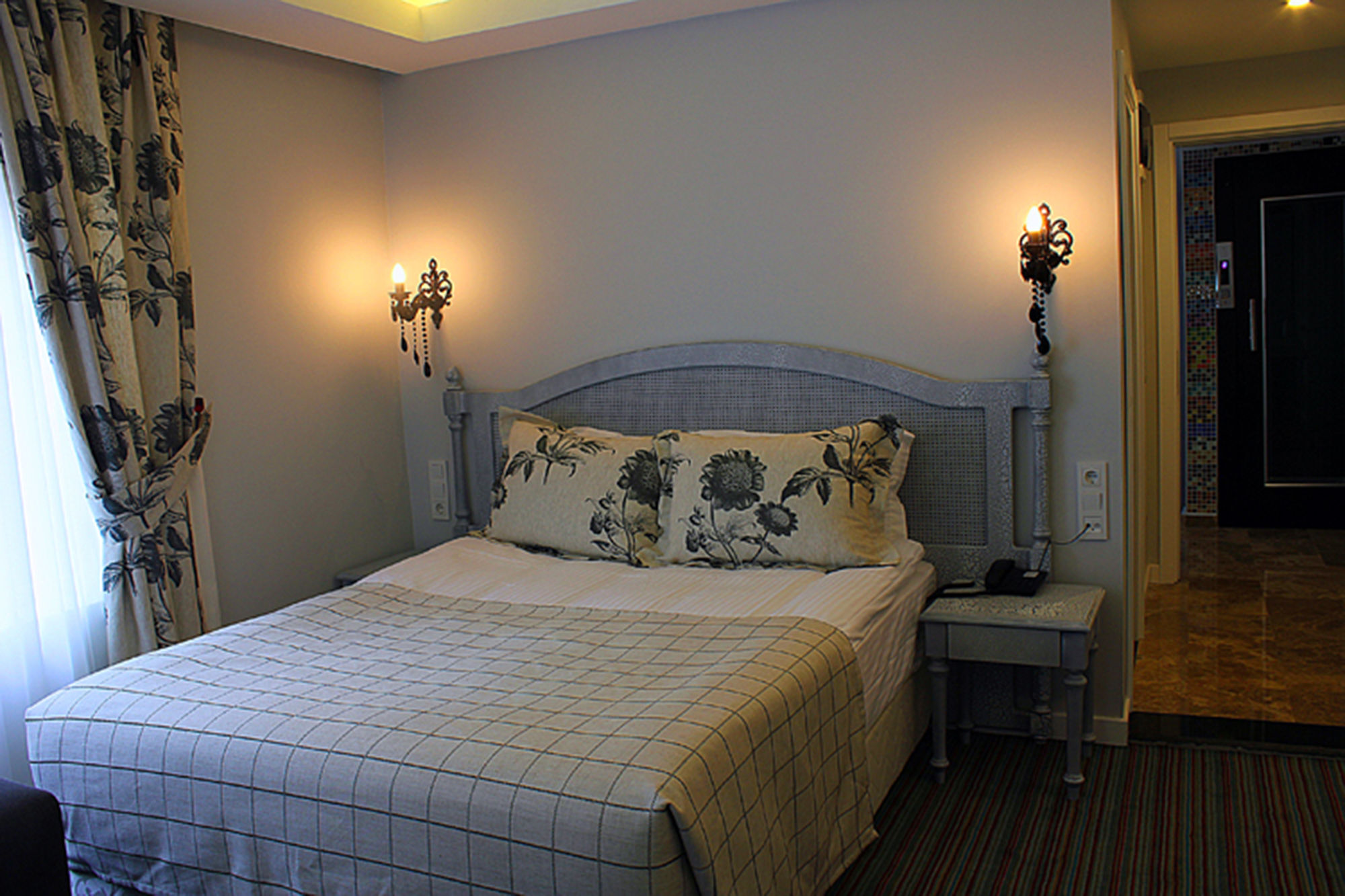 Taksim Santa Lucia Hotel Istanbul Eksteriør billede